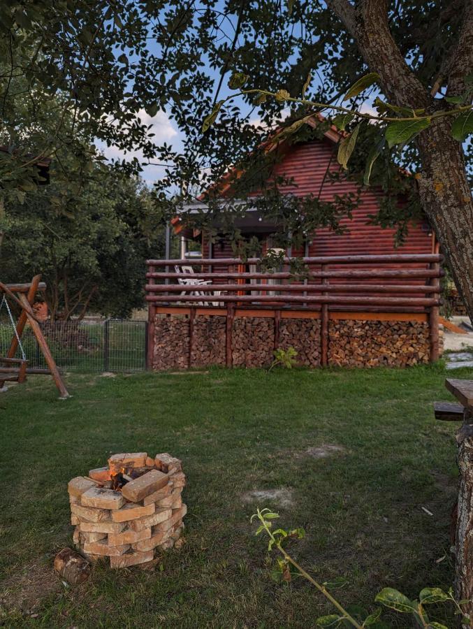 Cabana Nyiko Cu Ciubar Lupeni  Exterior photo